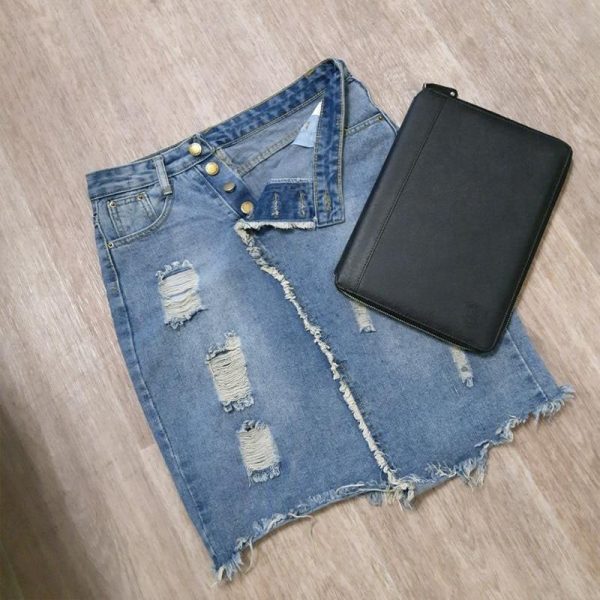 Light Blue Button Ripped Midi Denim Skirts For Discount - Image 4
